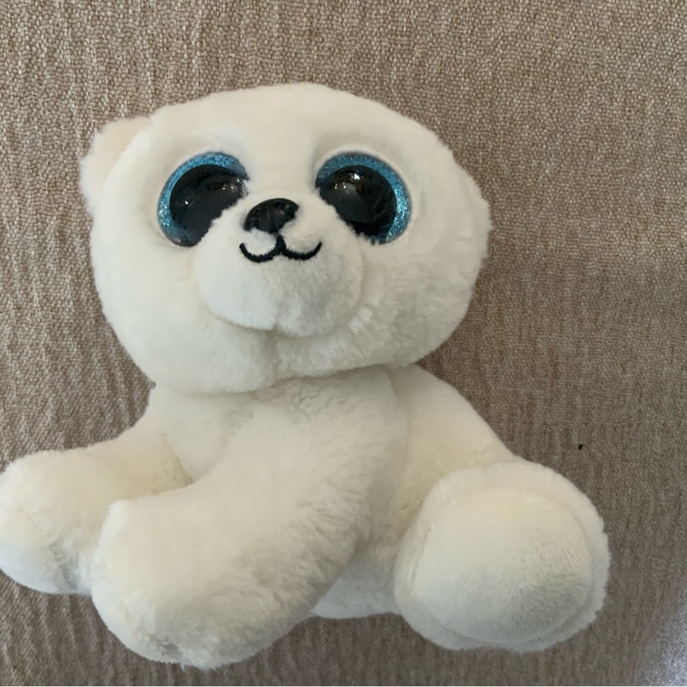 TY Beanie Baby ARI the Polar Bear.  Like New Condition!  Smoke free home.